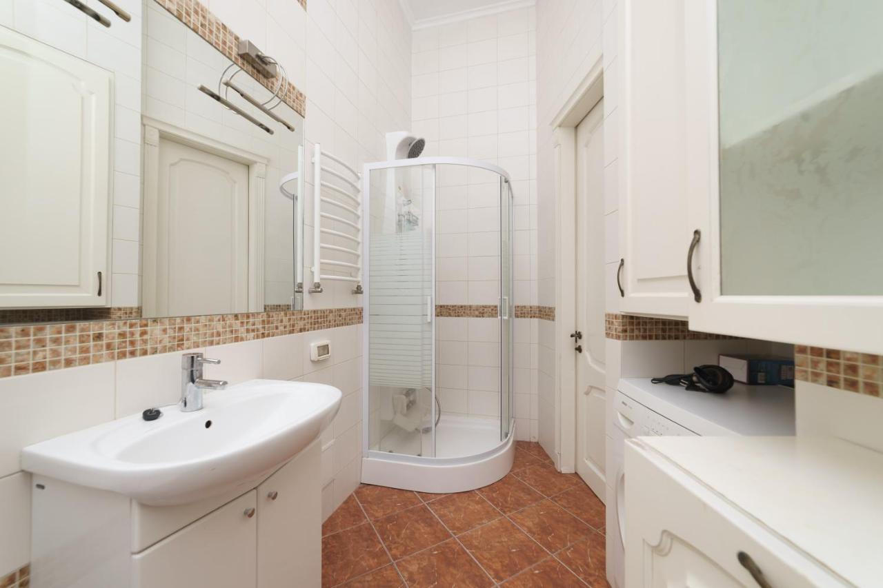 Katerynyska 2 Level Apartment With Sauna 敖德萨 外观 照片